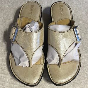 Born Gold Women's Sandals Size 9 EUC Leather upper and lining